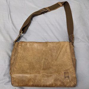 Navali Mainstay Leather Laptop Messenger Bag